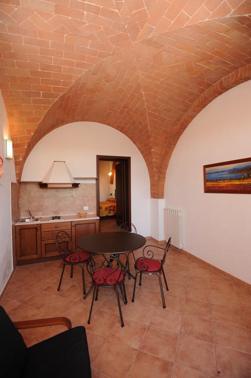 Fattoria Casanova Villa Palaia Ruang foto